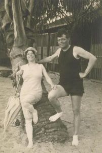 Jack London and his second wife, Charmian Kittredge in Hawaii (ca. 1915).